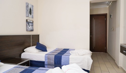 Basic Twin Room, Balcony