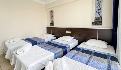 Basic Triple Room, Balcony