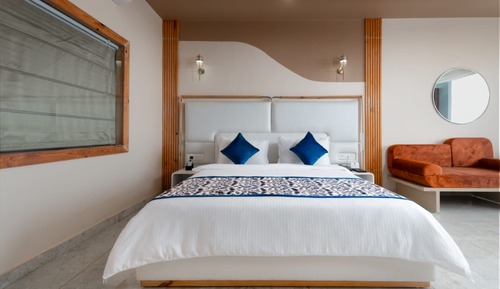 The Grand Deluxe Room