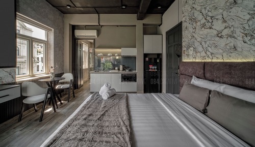 Suite, City View