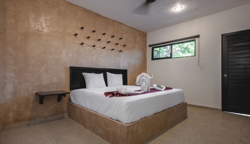 Junior Suite, Courtyard View