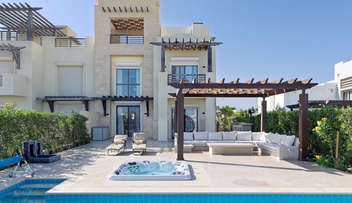 Exclusive Villa, Lagoon View