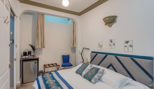 Economy Double Room, Private Bathroom (4)