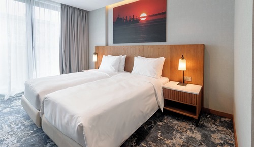Standard Twin Room, City View