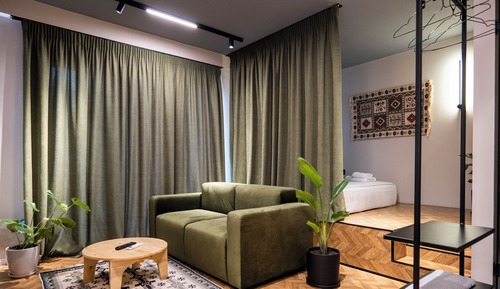 Deluxe Studio Suite, City View