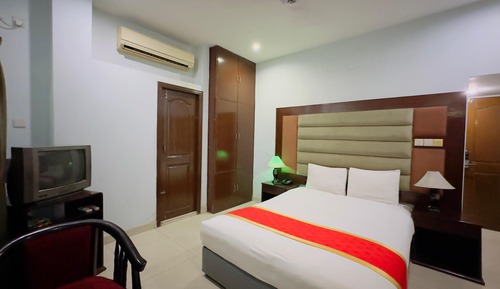 Superior Double Room, City View