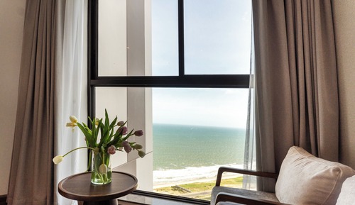 Luxury Apartment, Beach View