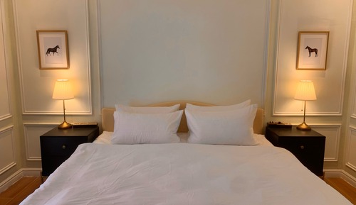 Elite Room, Courtyard View