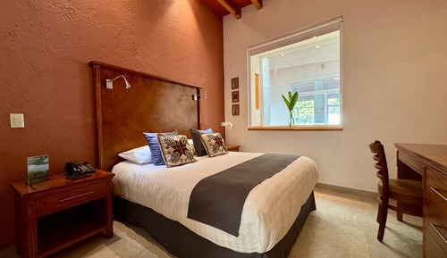 Standard Room, Accessible, Courtyard View