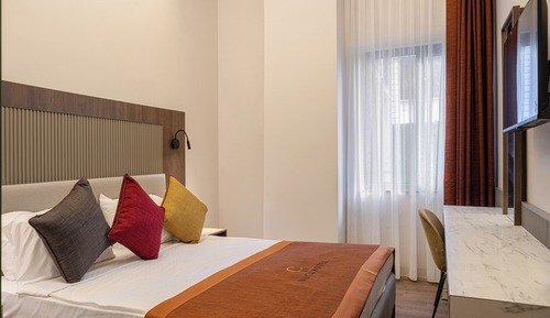 Economy Room, City View