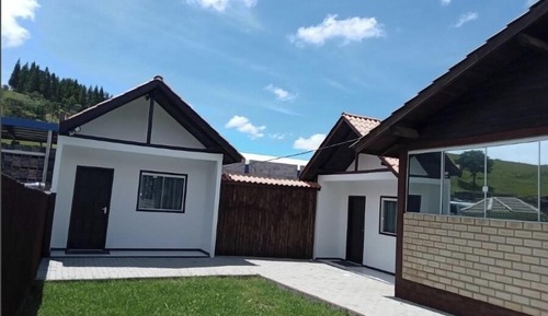 Deluxe Chalet, Hill View