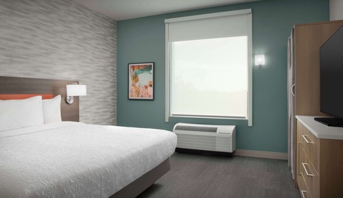Suite, 1 King Bed, Accessible, Bathtub