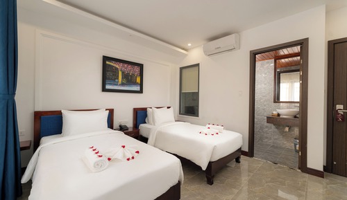 Deluxe Double or Twin Room, City View