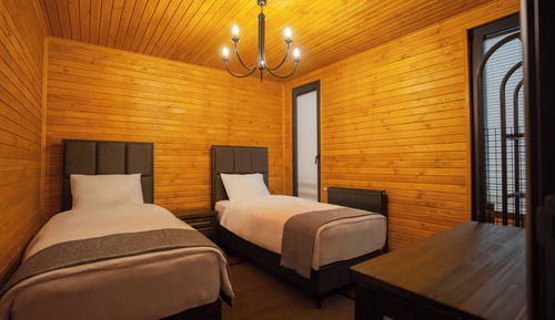 Elite Bungalow, 2 Bedrooms, Mountain View, Sea Facing