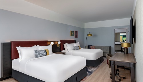 Suite, 2 Queen Beds, Accessible Bathtub (Mobility Accessible)
