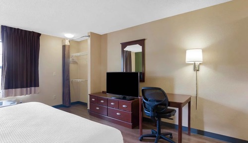 Deluxe Studio, 1 King Bed