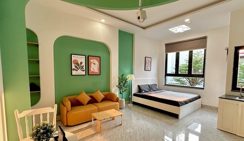 Deluxe Studio