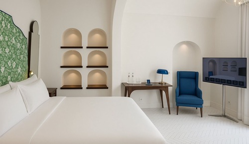 Superior Room, Partial Sea View