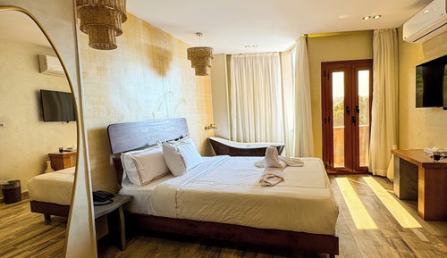 Junior Suite, Balcony, Mountain View