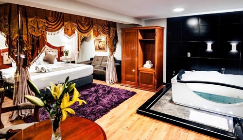 Deluxe Suite, Garden View