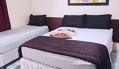 Family Room, Multiple Beds