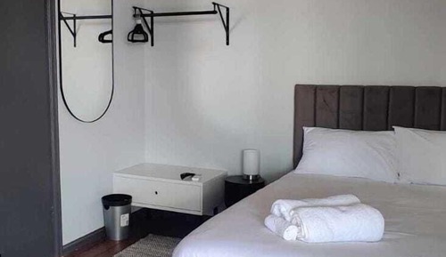 Standard Room, 1 Queen Bed, Non Smoking, Balcony