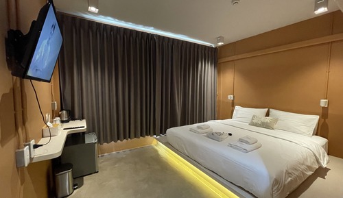 Room, 1 King Bed, Non Smoking, Ensuite