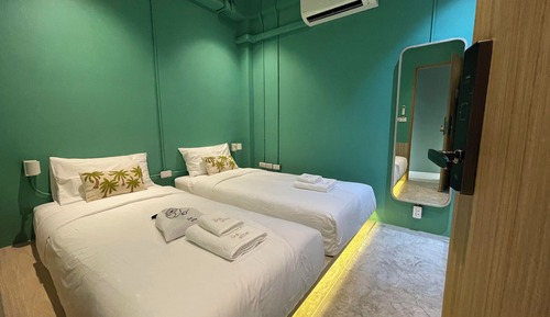 Twin Room, 2 Twin Beds, Non Smoking, Ensuite - No Window
