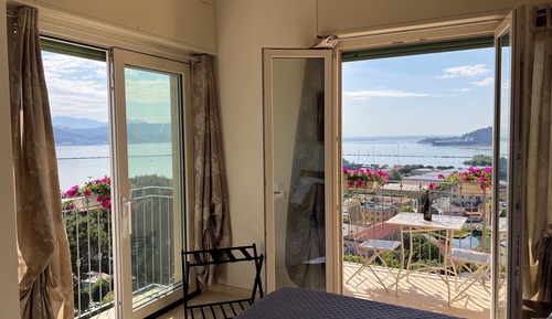 Deluxe Double Room, Sea View (Byron)