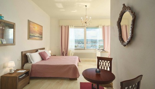 Deluxe Double Room, Sea View (Shelley)