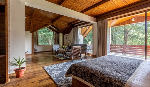 Xclusiv Room