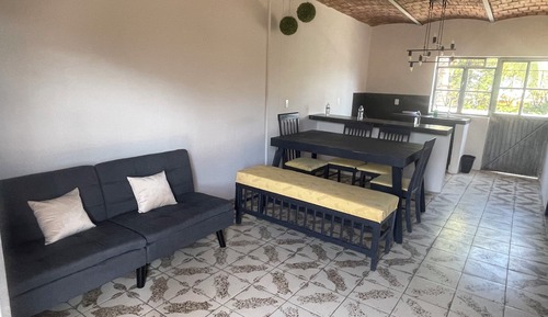 Comfort Room, Balcony
