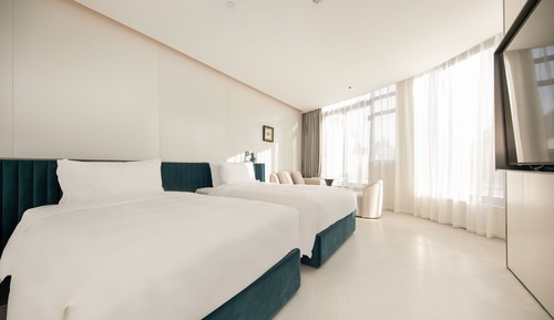 Romantic Twin Room, Terrace, City View