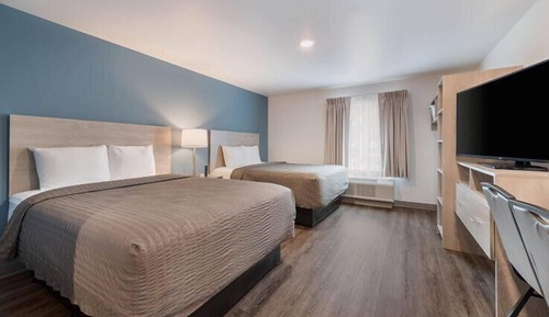 Queen Suite Two Queen Beds