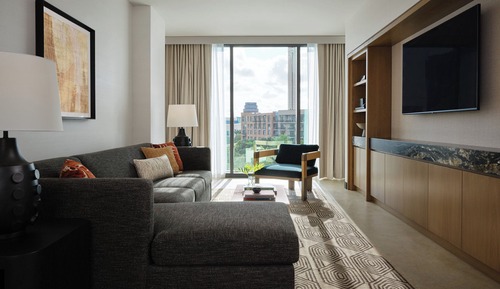 Suite, 1 Double Bed (Hemisfair)