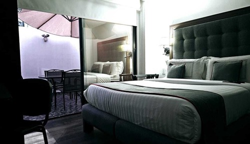 Single Room, Balcony