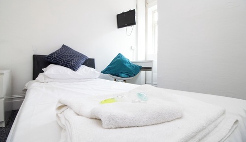 Basic Double Room, Ensuite