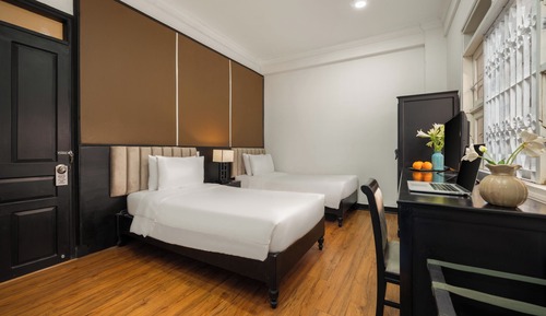 Deluxe Double or Twin Room