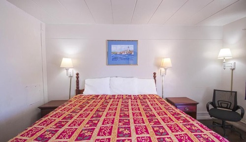 Comfort Room, City View