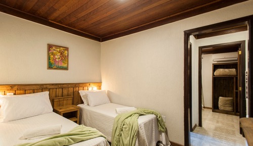 Basic Chalet