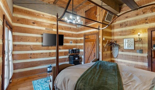 Superior Studio Suite, 1 Queen Bed