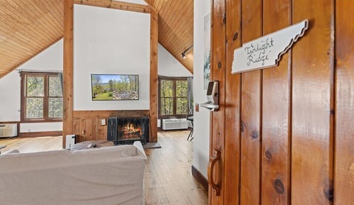 Presidential Studio Suite, 1 King Bed with Sofa bed, Mountain View