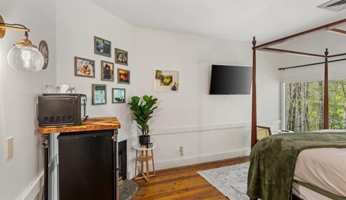 Deluxe Studio Suite, 1 Queen Bed
