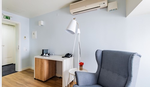 Standard Room, 2 Twin Beds, Private Bathroom
