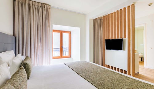 Standard Room, 2 Twin Beds, Private Bathroom
