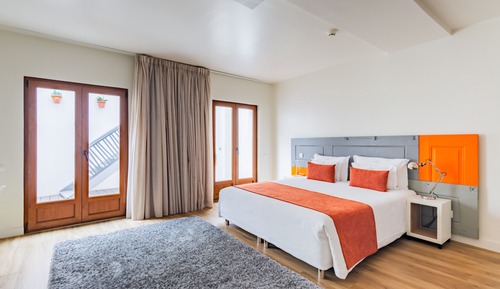 Superior Room, 2 Twin Beds, Courtyard View