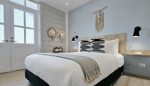 Apartment (2B)