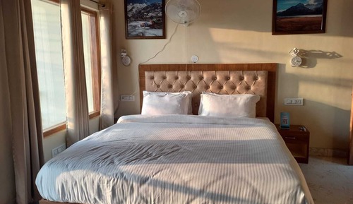 Deluxe Cottage