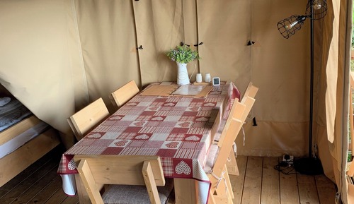 Cabin (Safari Lodge)