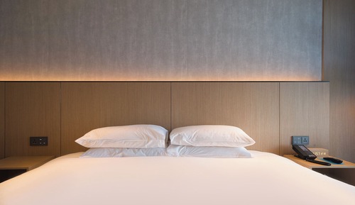 Standard Room (King)